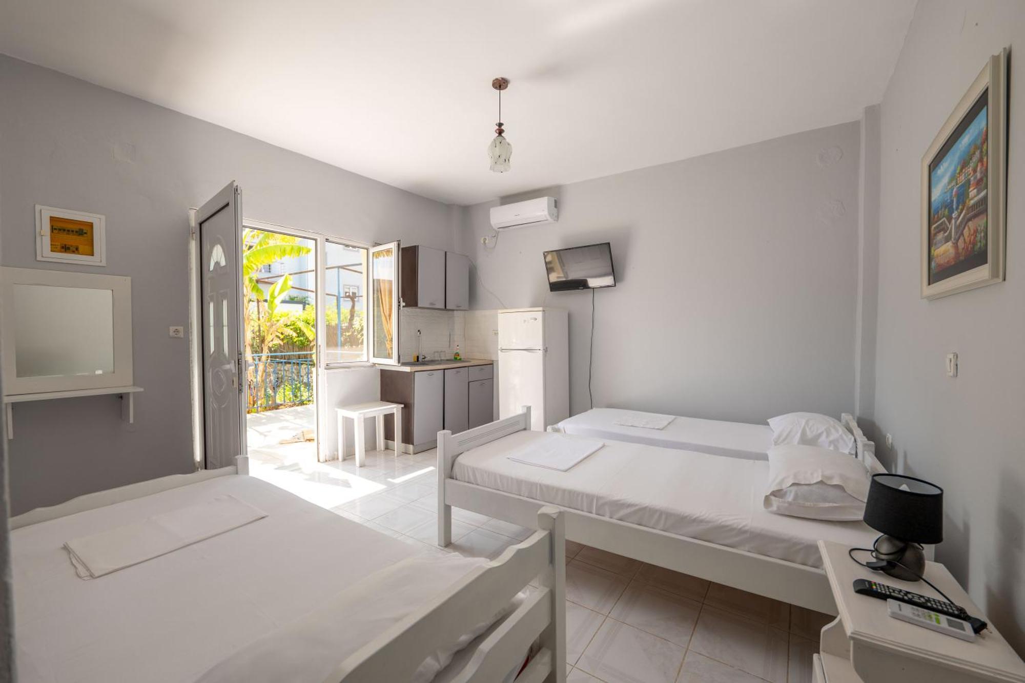 Hotel Portokali Himare Exterior foto