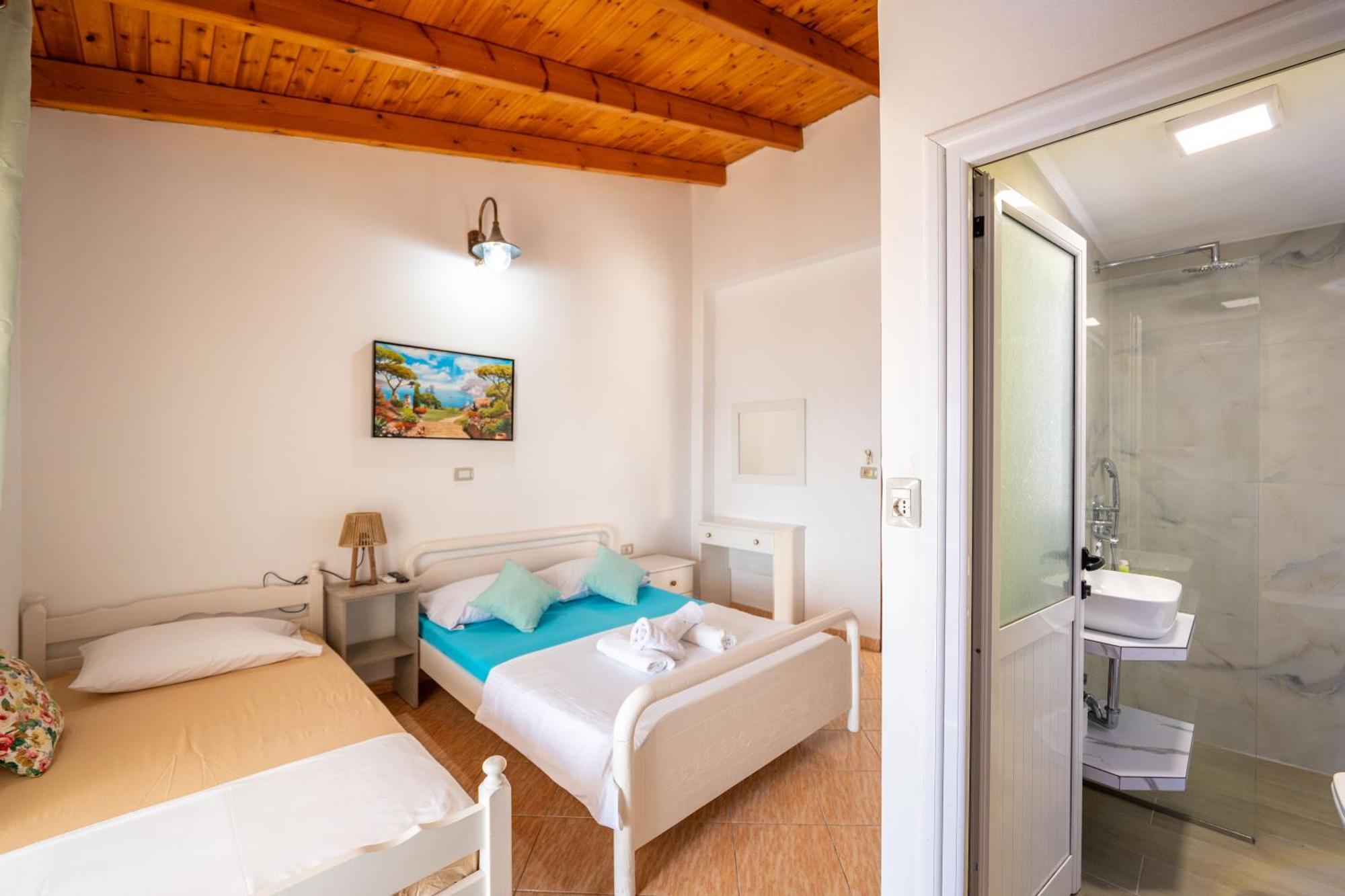 Hotel Portokali Himare Exterior foto