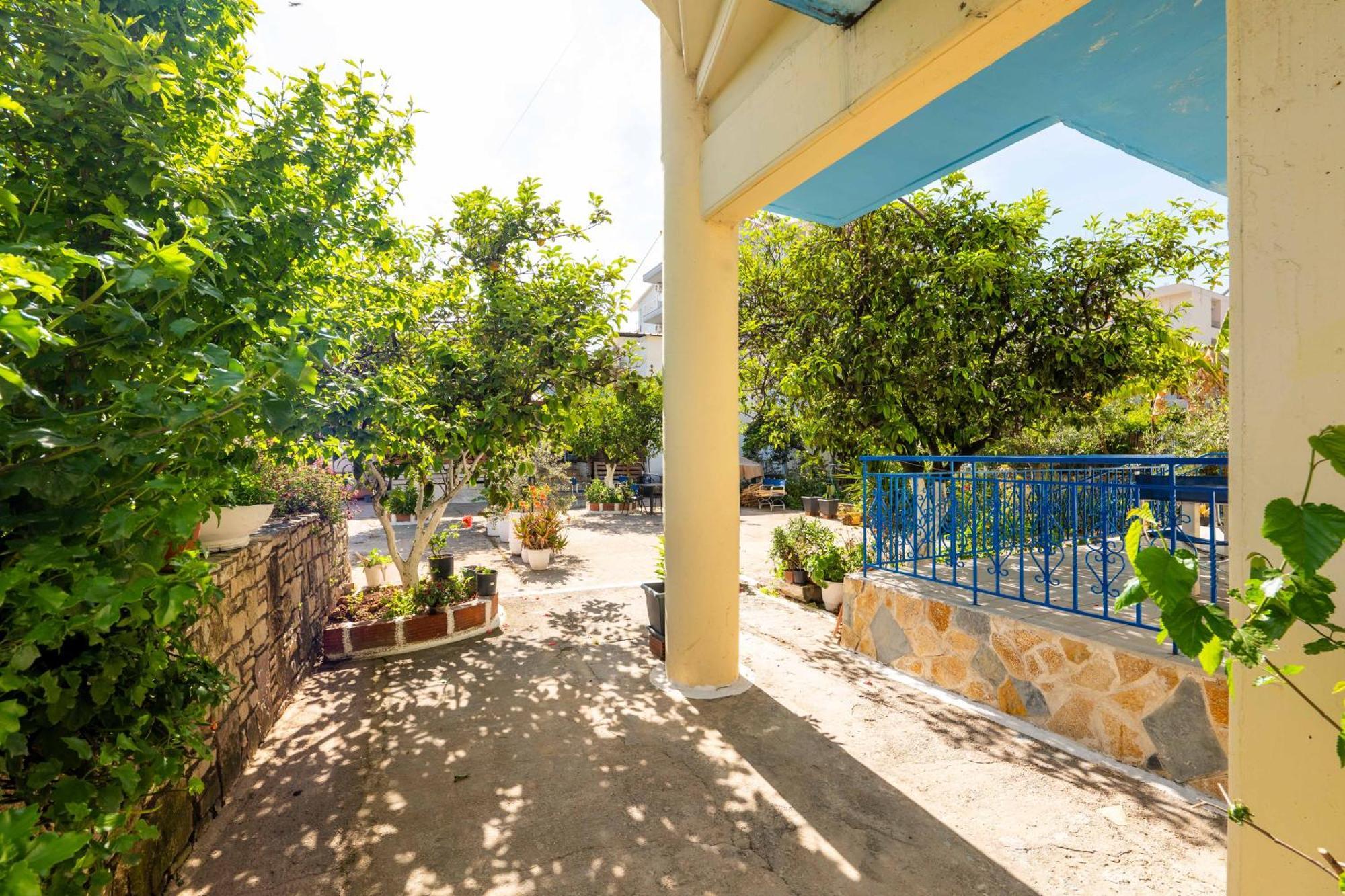 Hotel Portokali Himare Exterior foto
